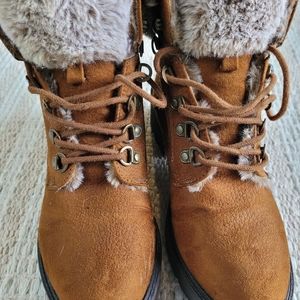 Women's White Mountain boots